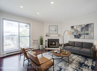 95 Trailwood Dr #1033, Mississauga, ON L4Z3L2