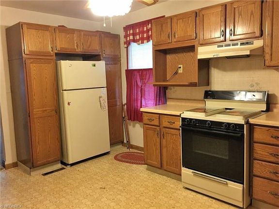 3rd image of 670 Cooper Ave