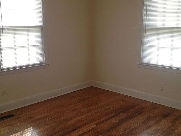 5th image of 232 Legion St