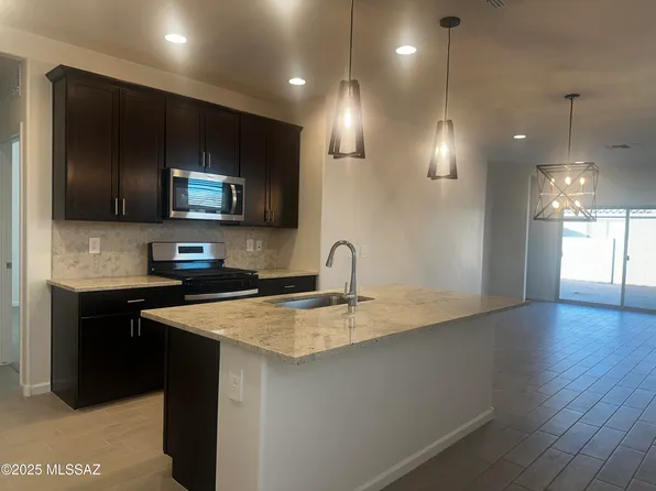 10360 W Granderson St, Marana, AZ 85653