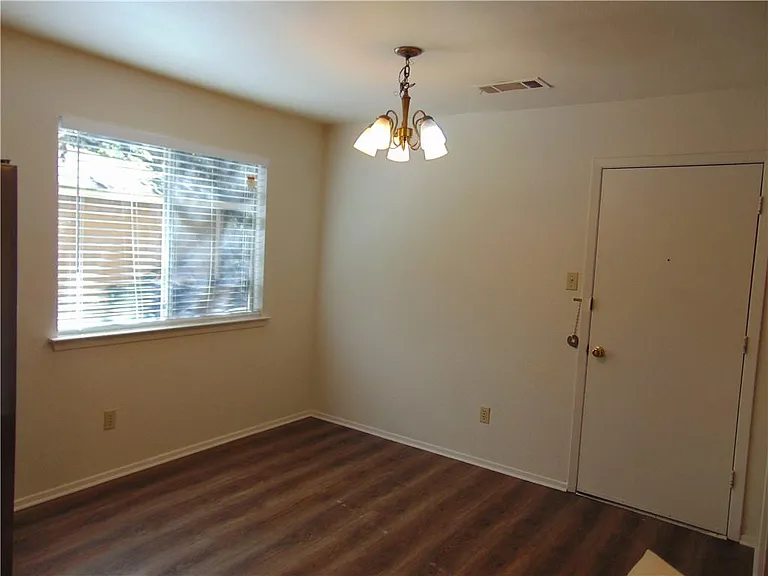 9213 Independence Loop — Photo 9