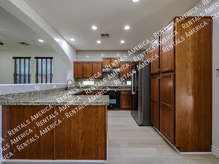 1081 N Mason Dr — Photo 26