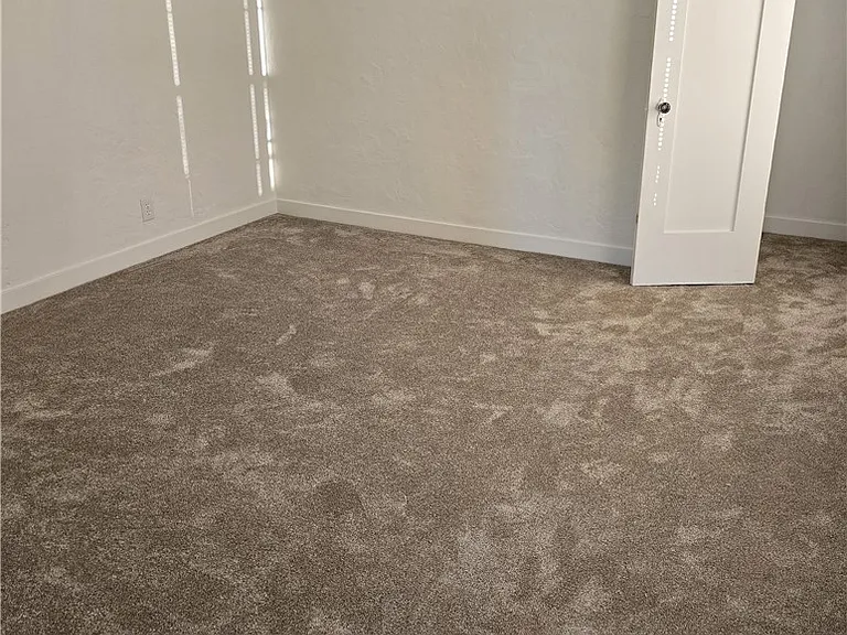 5740 California Ave — Photo 9