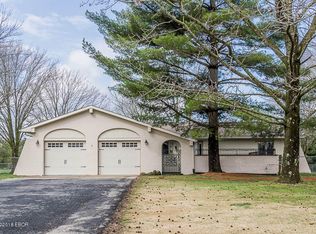 6600 Roberts Rd, Marion, IL 62959