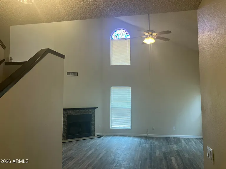 530 E Kerry Ln — Photo 17