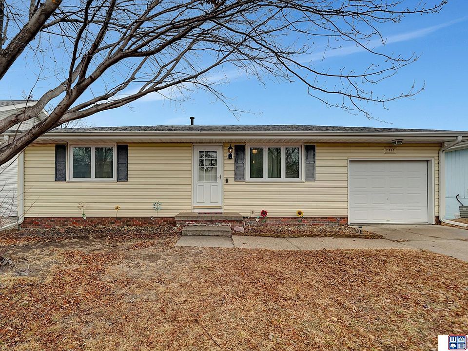 1st image of 2710 NW 49th St