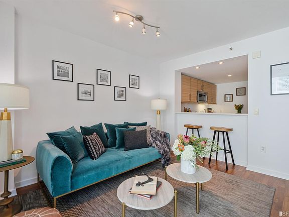2nd image of 555 4th St Unit 608