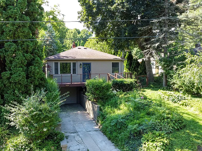 1404 Wyldhaven Ave — Photo 44