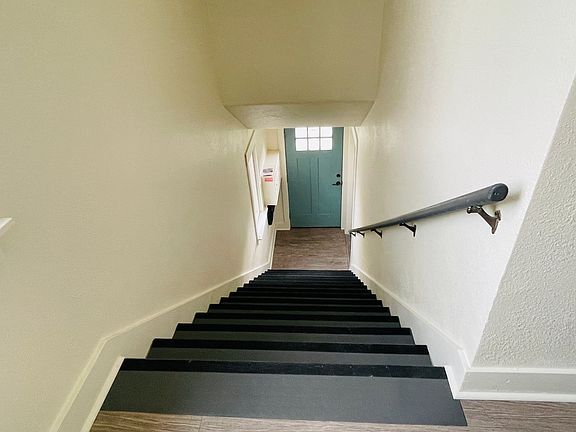 3rd image of 207 N 34th St #8