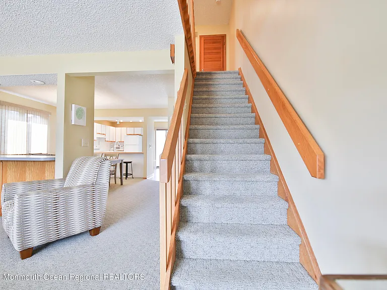 21 Brown Ave — Photo 12