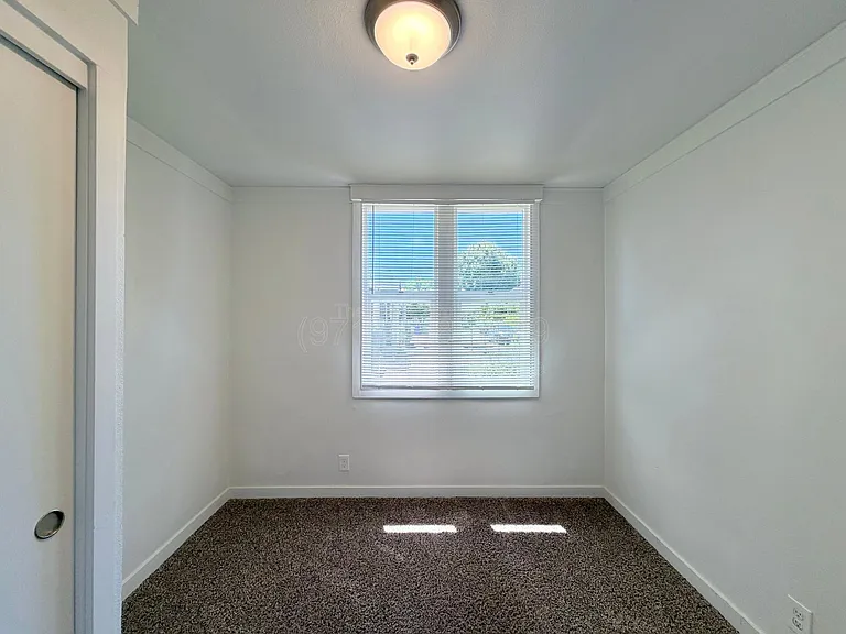 5821 SE Knapp St #4 — Photo 9