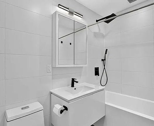 3rd image of 264 Malcolm X Blvd APT 5