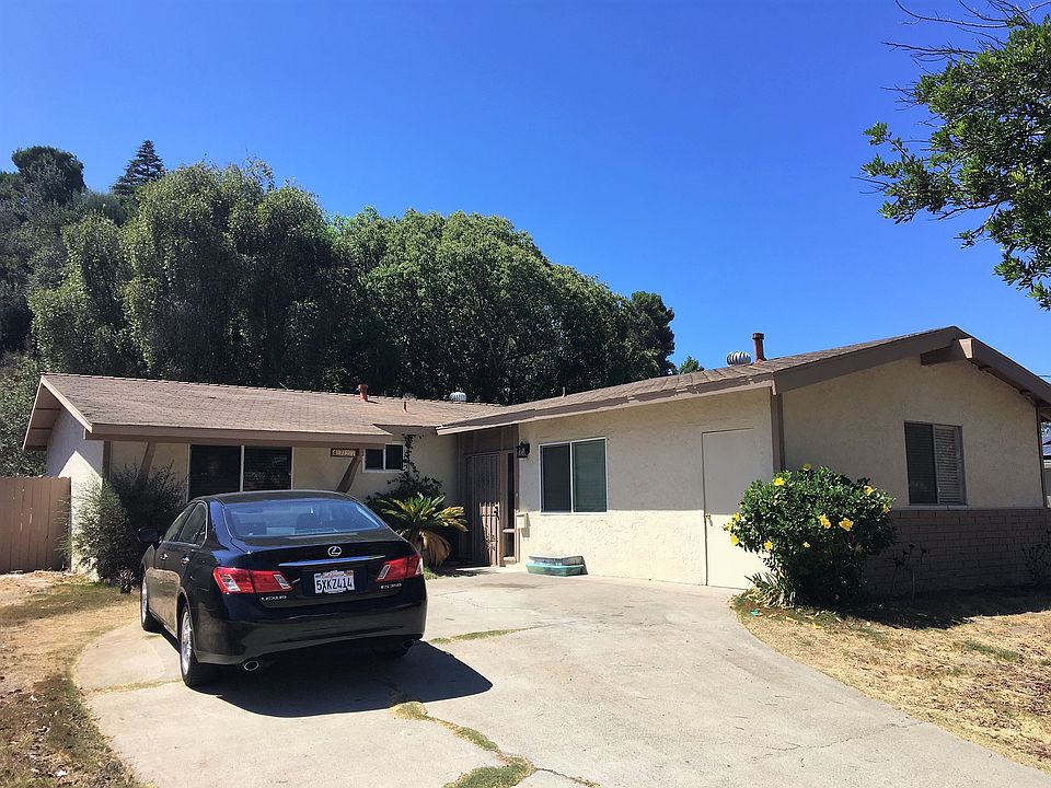 1st image of 4727 Chateau Dr