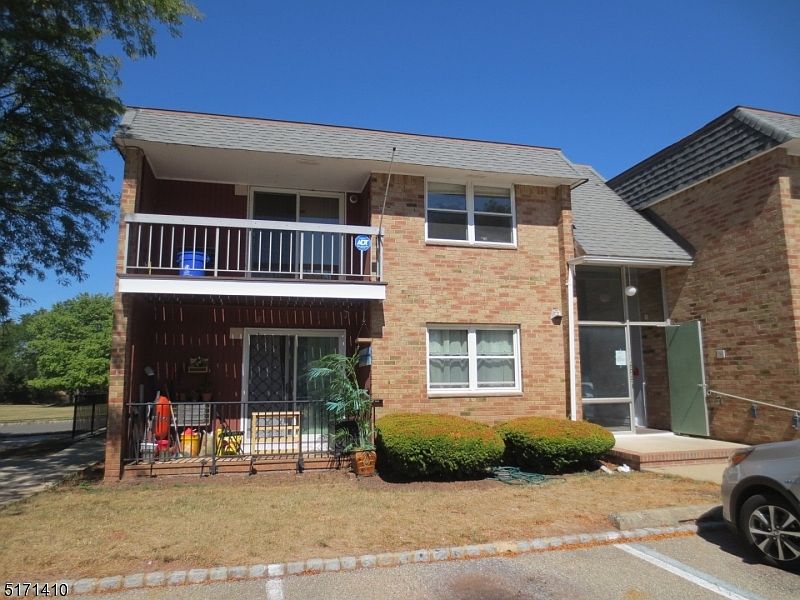 1st image of 798 Eves Dr #1K-8101
