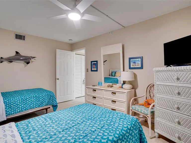 15000 Gulf Blvd #907 — Photo 23