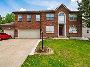 9292 Crestwood Dr, Springboro, OH