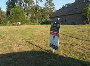 9388 Villa Crossing Dr, Greenwell Springs, LA 70739
