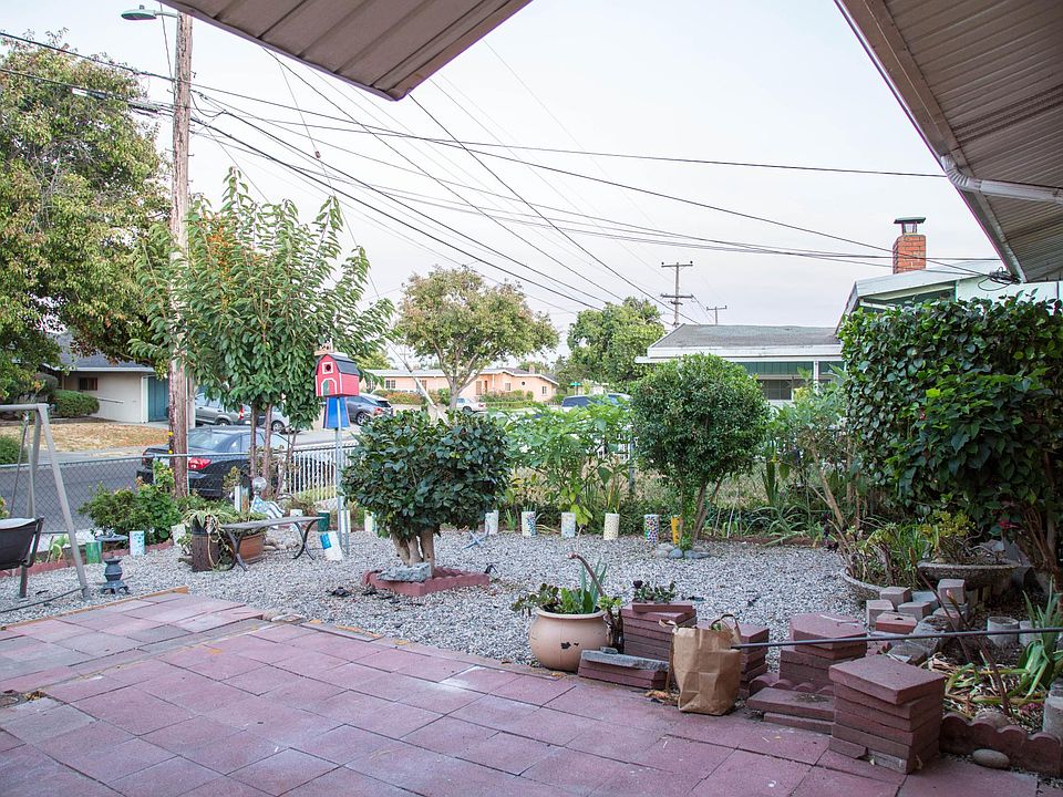 2nd image of 24339 Willimet Way