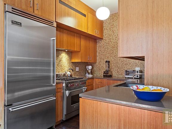 4th image of 157 W 79th St APT 7A