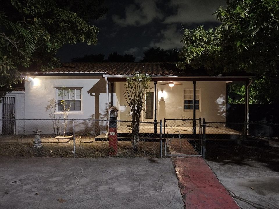 2nd image of 232 NW 75th St