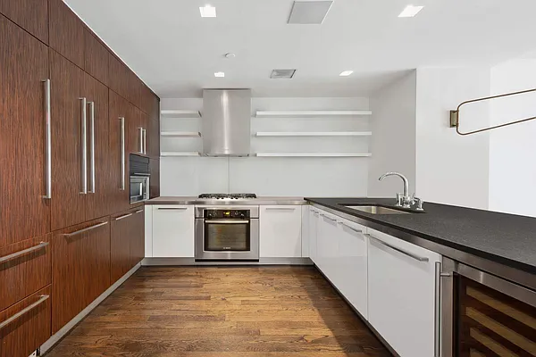 Rented by Sotheby's International Realty | media 4