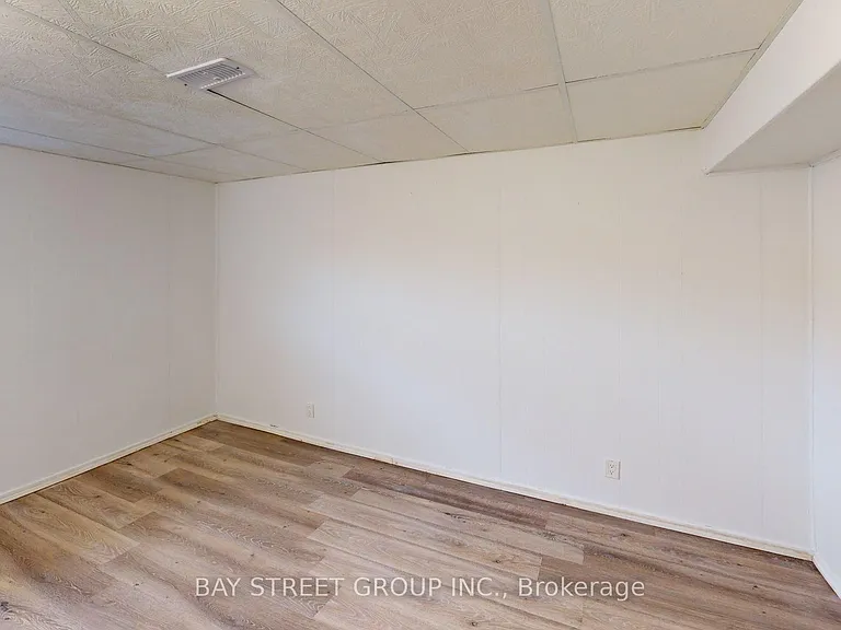 106 Wye Valley Rd #BASEMENT — Photo 7