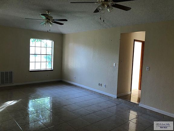 3rd image of 141 W Spencer Ct