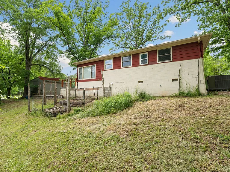 129 Beasley Ave — Photo 12