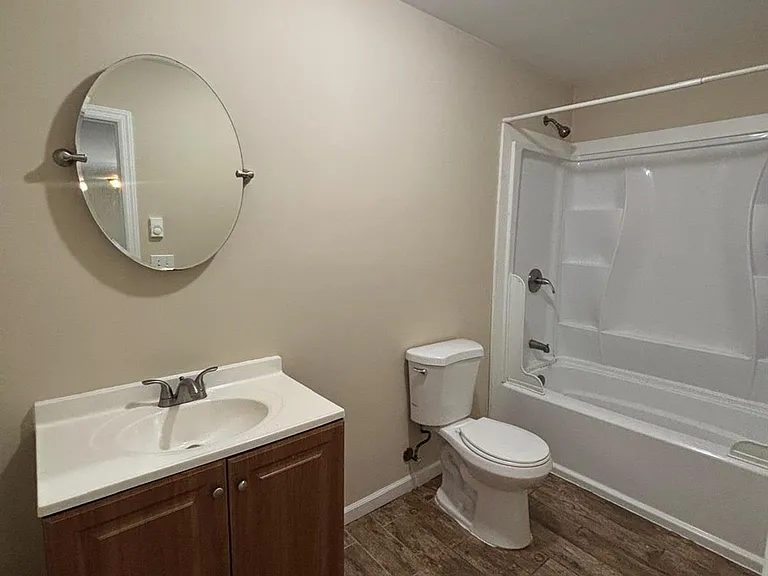 1121 Woodcrest Ave — Photo 12
