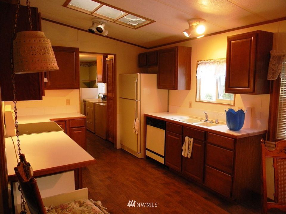 2nd image of 307 8th Street