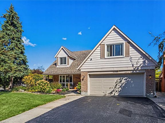 2nd image of 4248 Dunvegan Rd