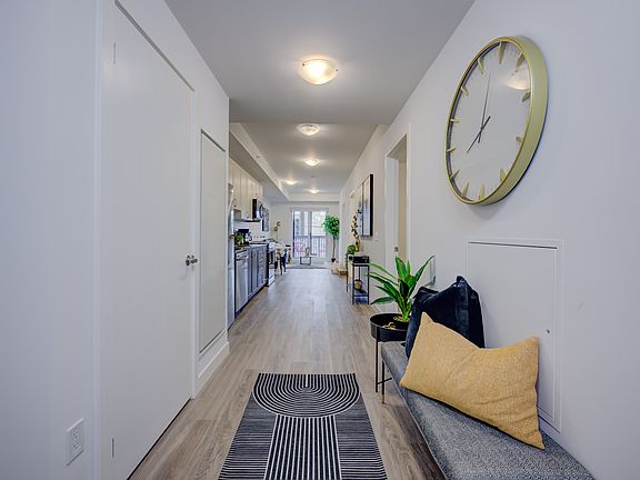 4th image of 221 Victoria St N #1140569