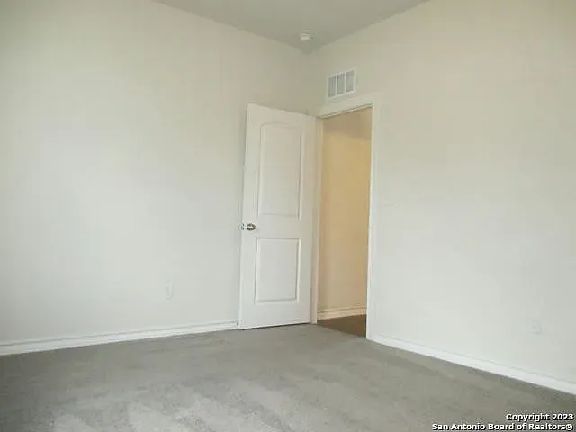 3 bed, 1600 sqft, $1,900 — Photo 3