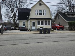 747 W Saint Paul Ave, Waukesha, WI 53188
