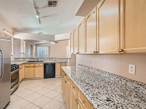 5th image of 8320 Spruce Meadows Ave #0