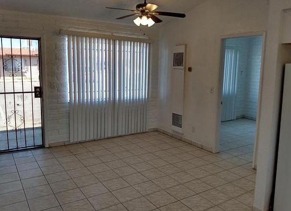 2nd image of 5762 S Park Ave