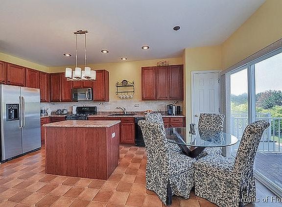 5th image of 4134 Milford Ln