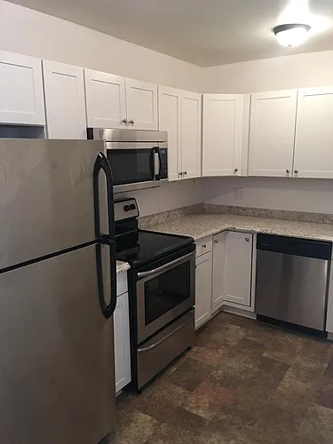 Lakeside Plaza Apartments Photo 1