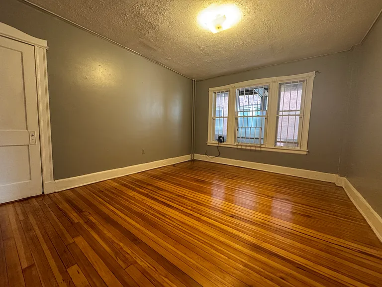 1050 Capitol Ave #8 — Photo 8