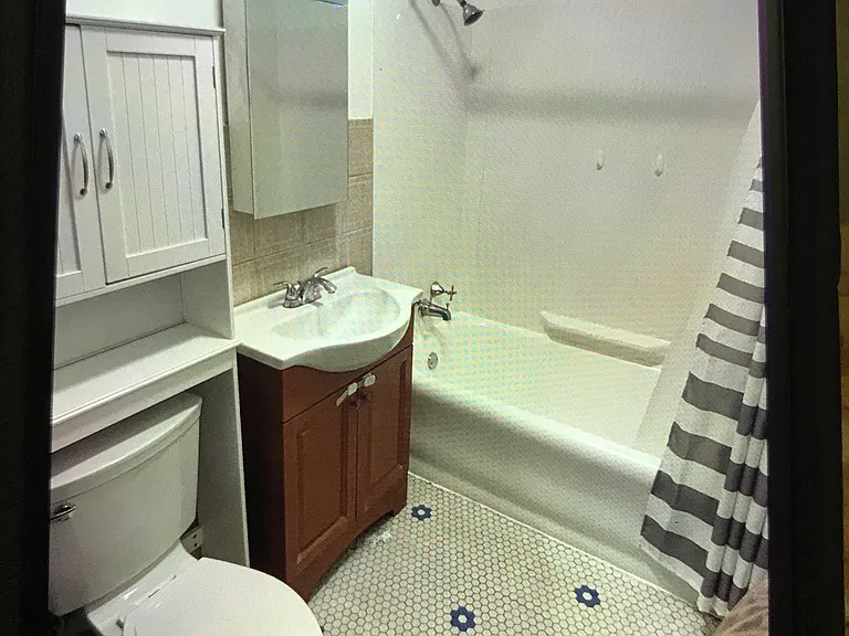 2412 N California Ave #1A — Photo 11