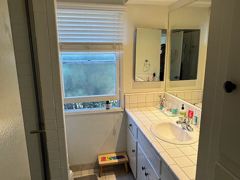 324 El Monte Dr — Photo 11