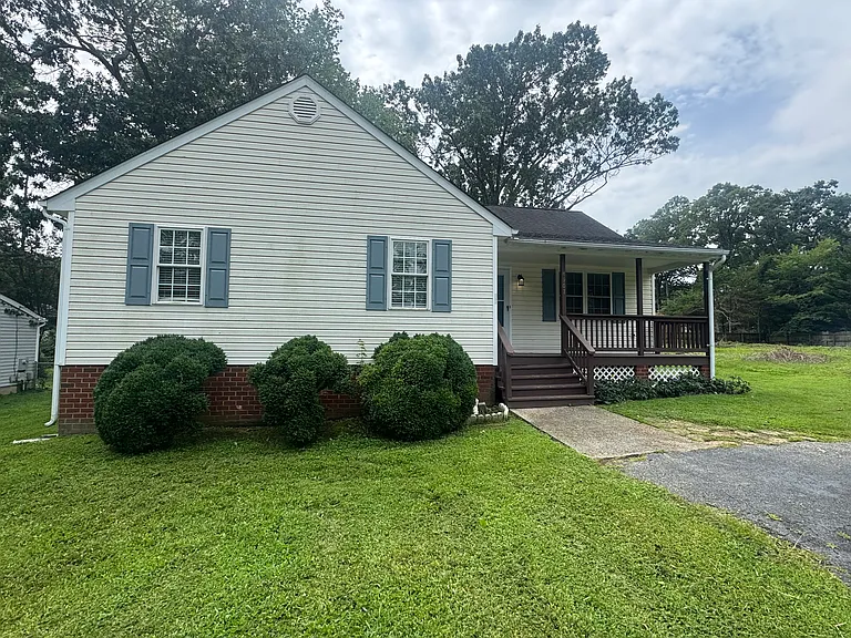 8907 Midway Rd — Photo 1