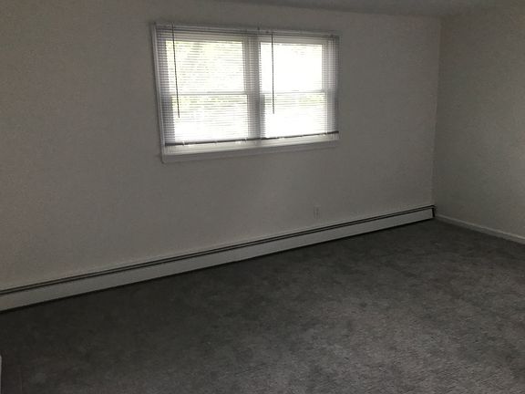 3rd image of 62 Valentine Ave Floor 2