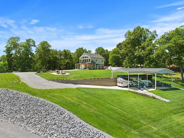 378 Little Oaks Ln, Murray, KY 42071