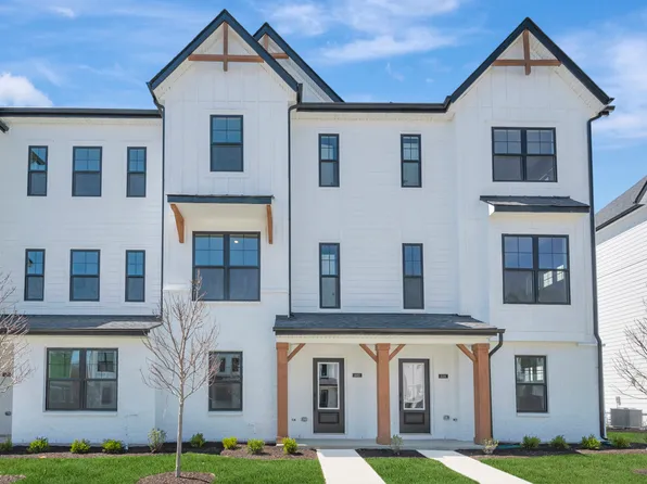 4482 Yellowwood Ave, Brownsburg, IN 46112