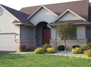 2347 Crossings Cir, Davison, MI 48423