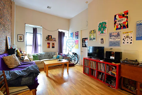 Rented by null | media 15