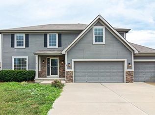 808 Highland Ter, Leavenworth, KS 66048