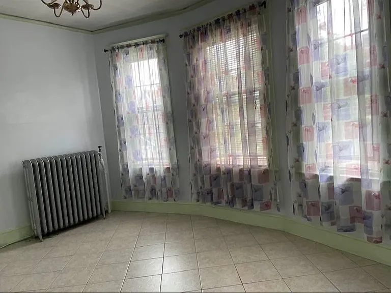183 S Orchard St #4 — Photo 4
