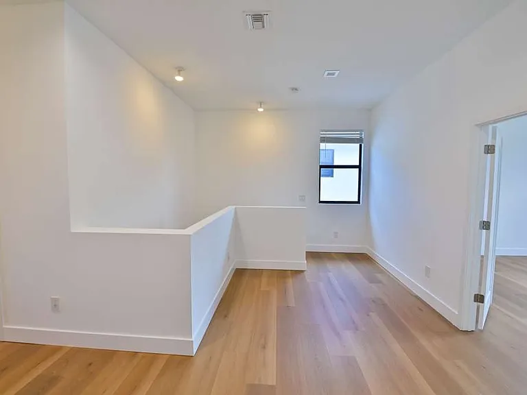 4963 Whispering Way — Photo 19